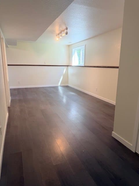 Wasilla House: 865 W Lone Cub