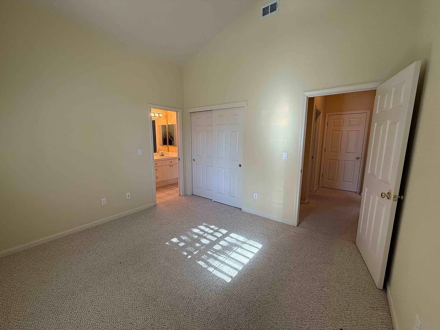 Elk Grove House: 3247 Shelter Cove Ln