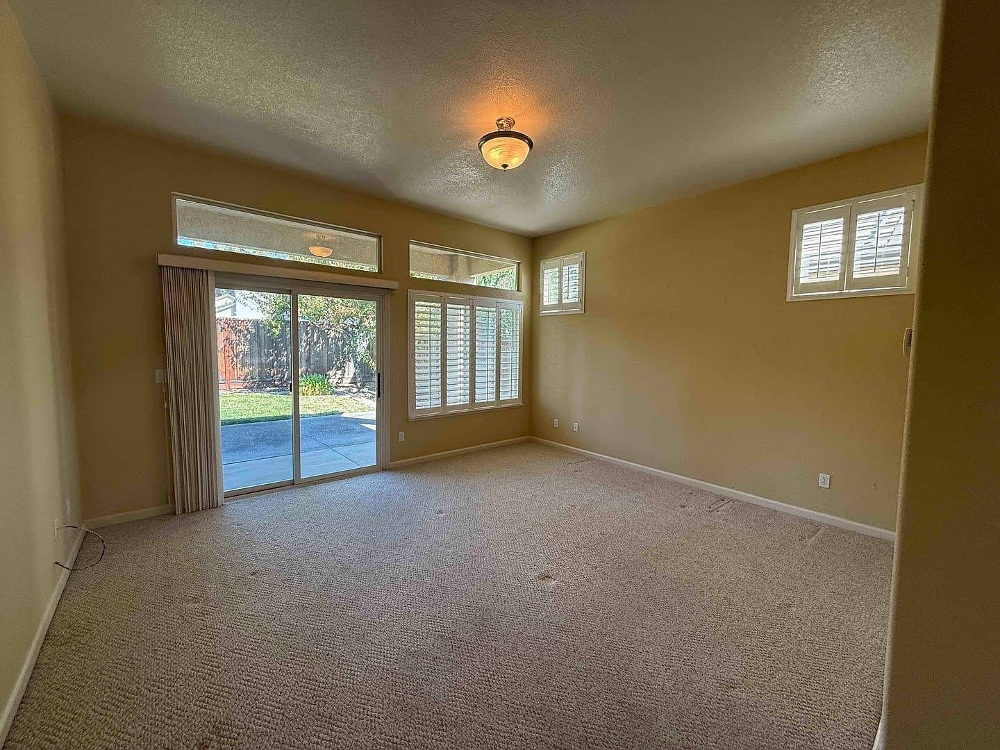 Elk Grove House: 3247 Shelter Cove Ln