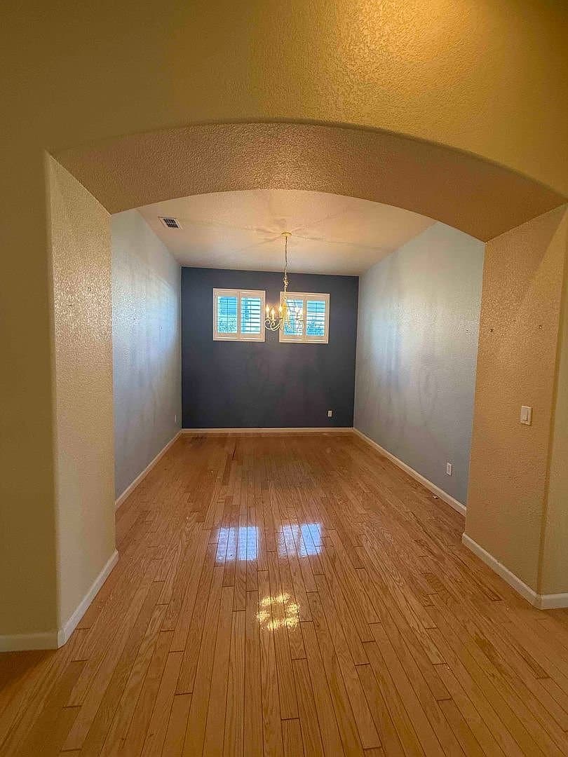 Elk Grove House: 3247 Shelter Cove Ln