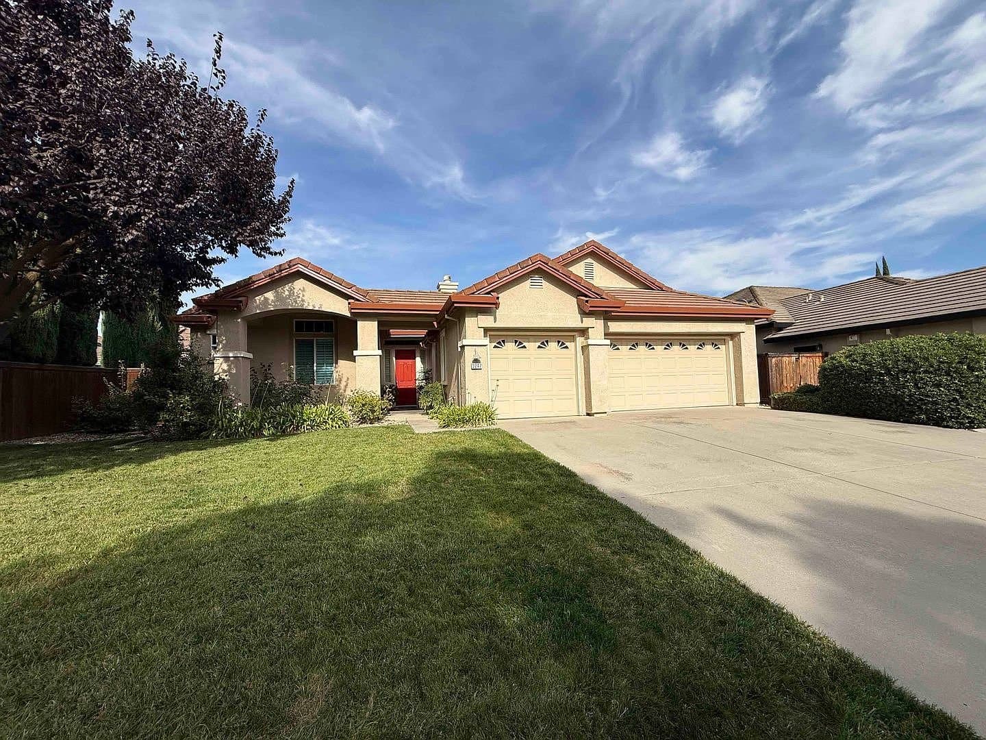 Elk Grove House: 3247 Shelter Cove Ln