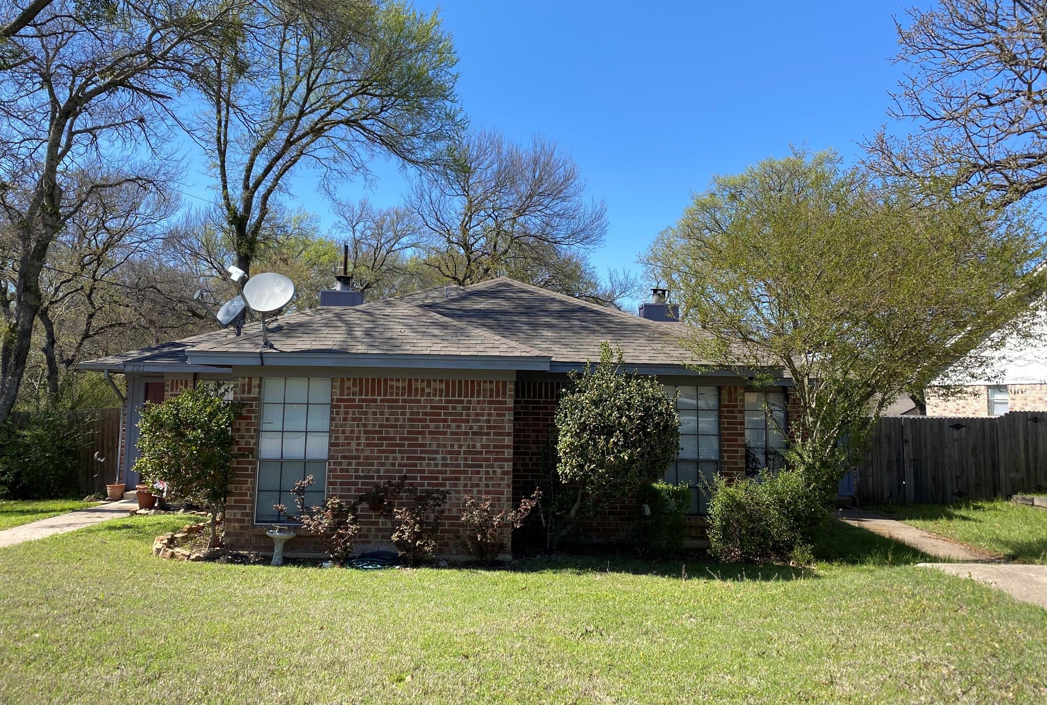 Mansfield Multiplex: 201 Shady Valley Dr