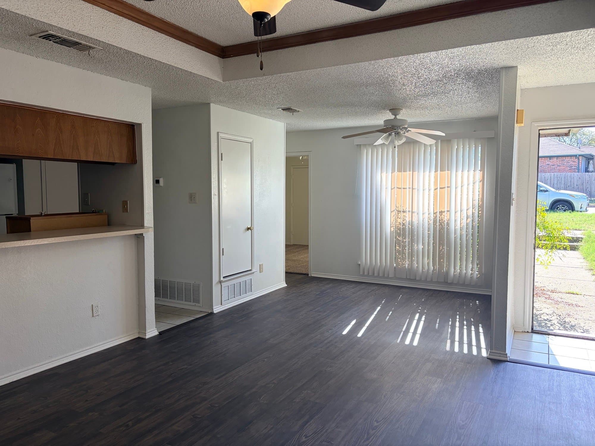 Mansfield Multiplex: 201 Shady Valley Dr