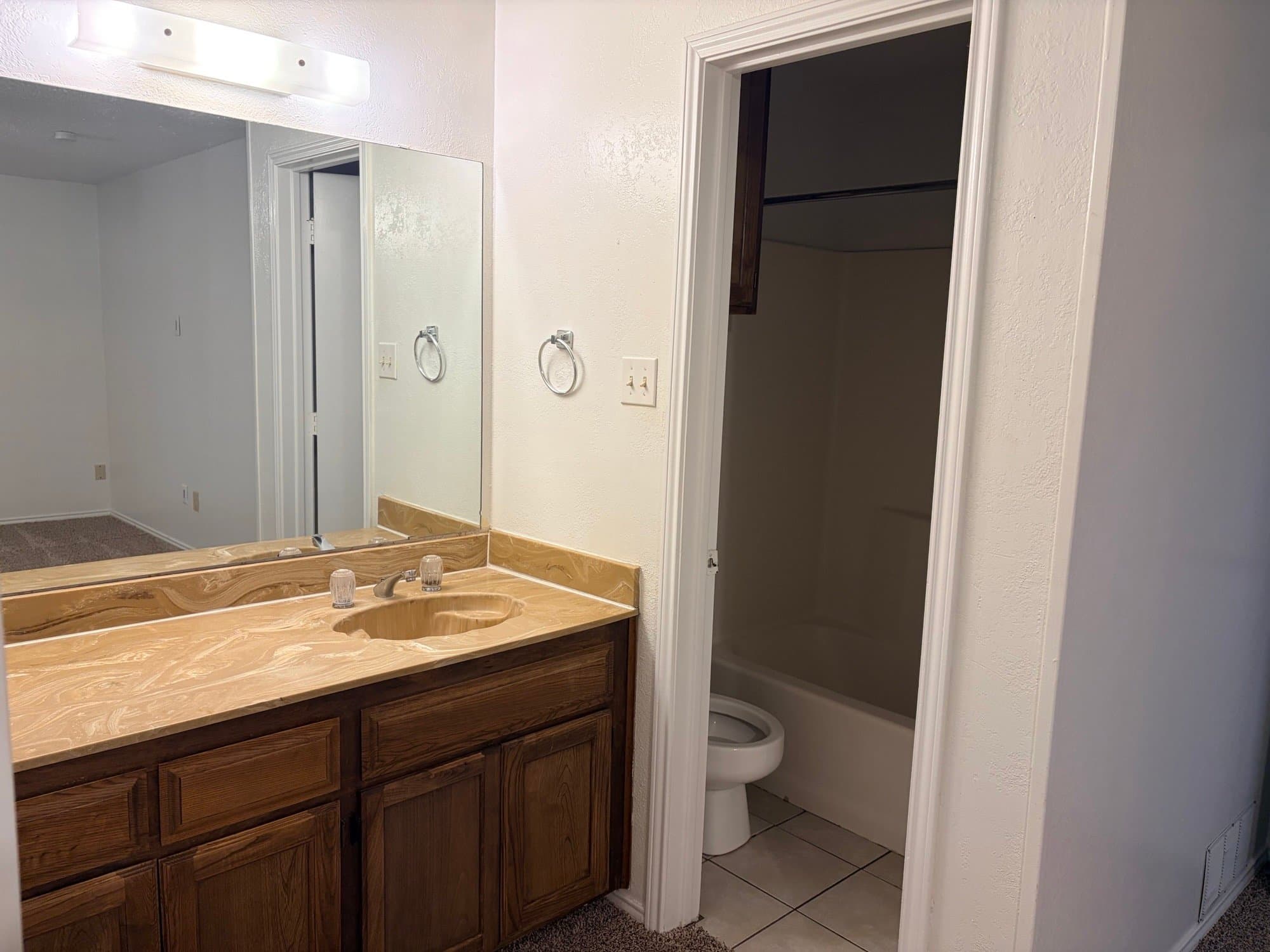 Mansfield Multiplex: 201 Shady Valley Dr