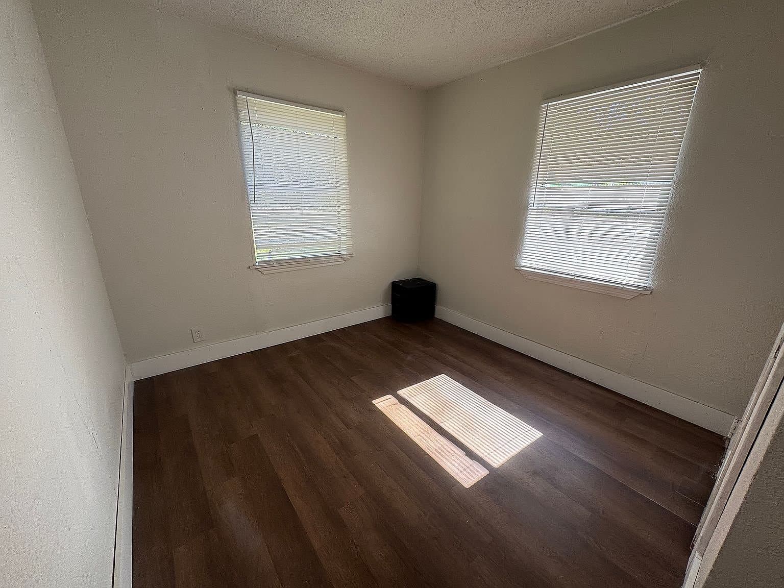 Pittsburg House: 117B N Greer Blvd