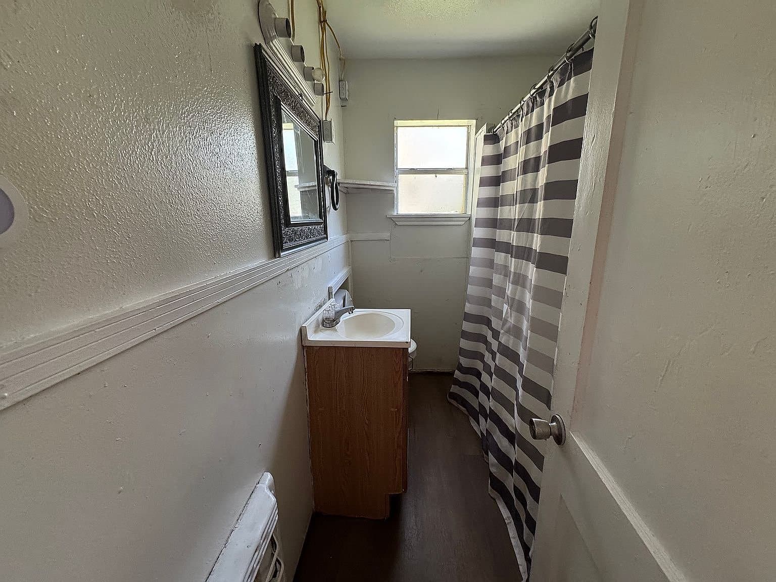 Pittsburg House: 117B N Greer Blvd