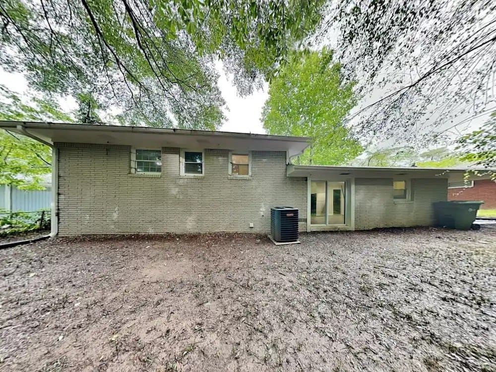 Atlanta House: 2363 Springdale Rd SW