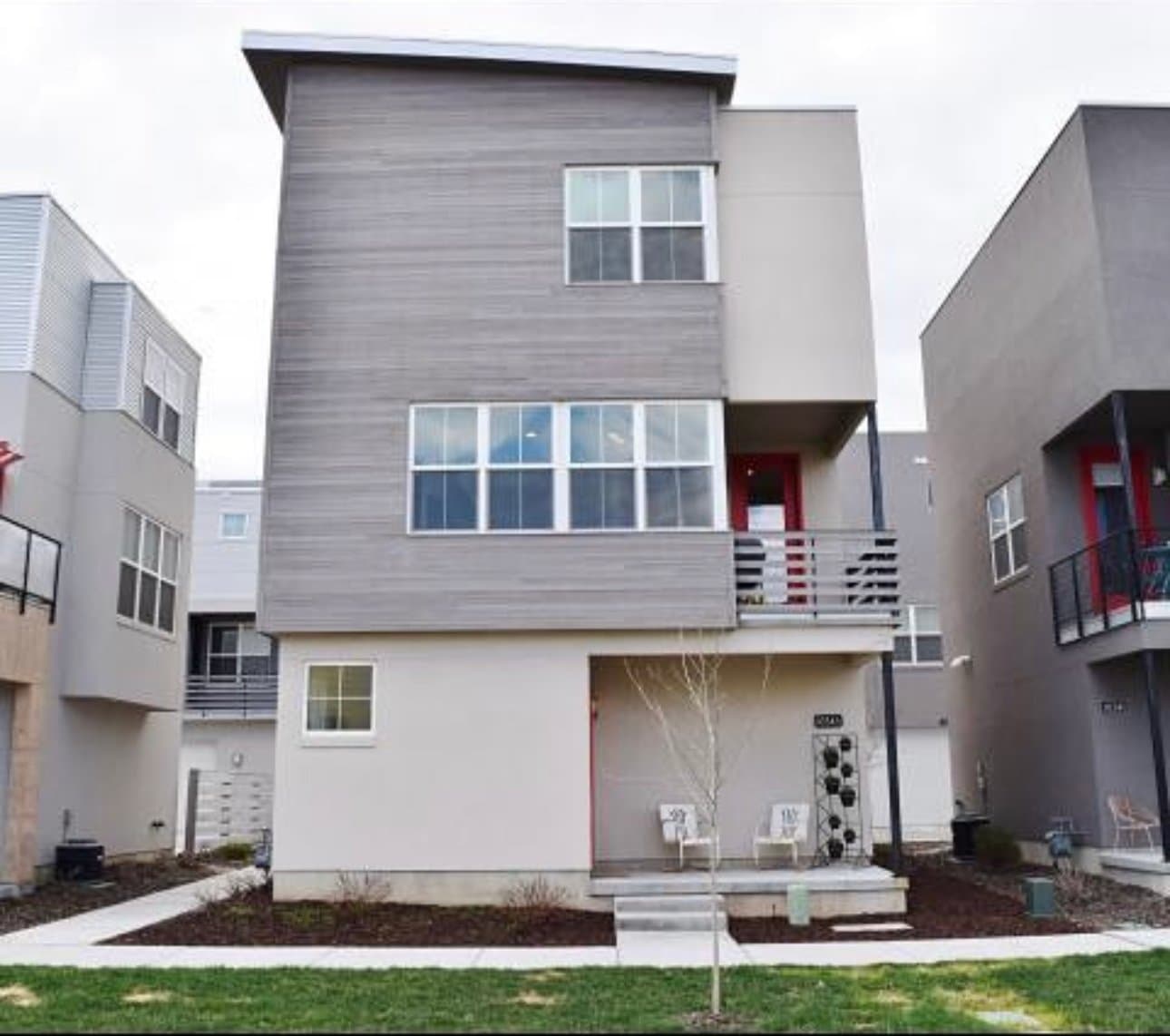 South Jordan Townhome: 10343 S Oquirrh Lake Rd