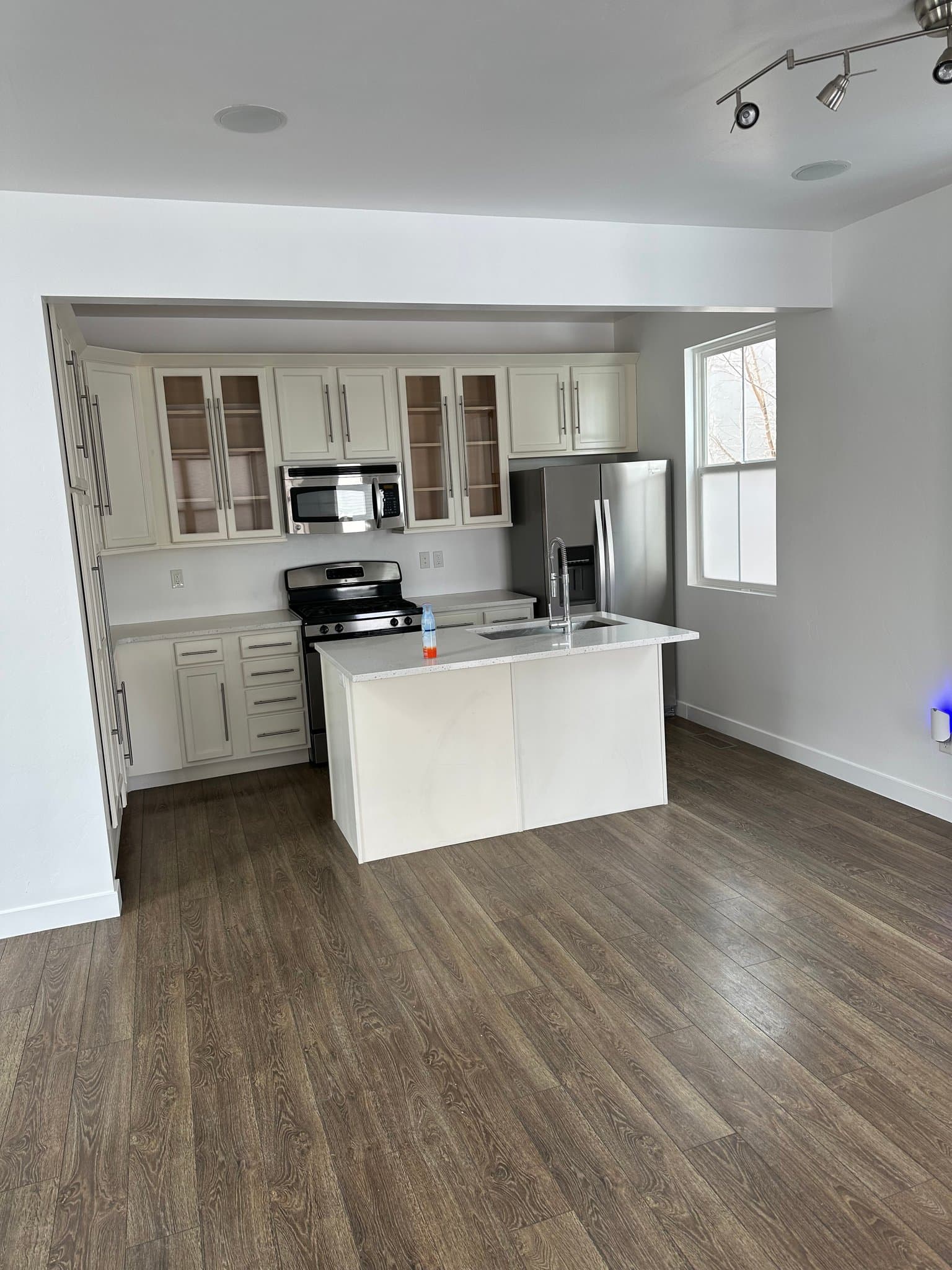 South Jordan Townhome: 10343 S Oquirrh Lake Rd