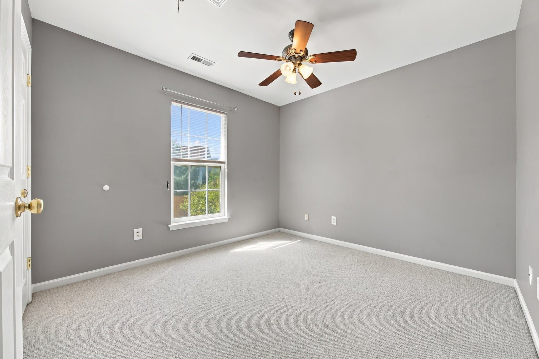 Concord House: 1017 Meadowbrook Ln SW