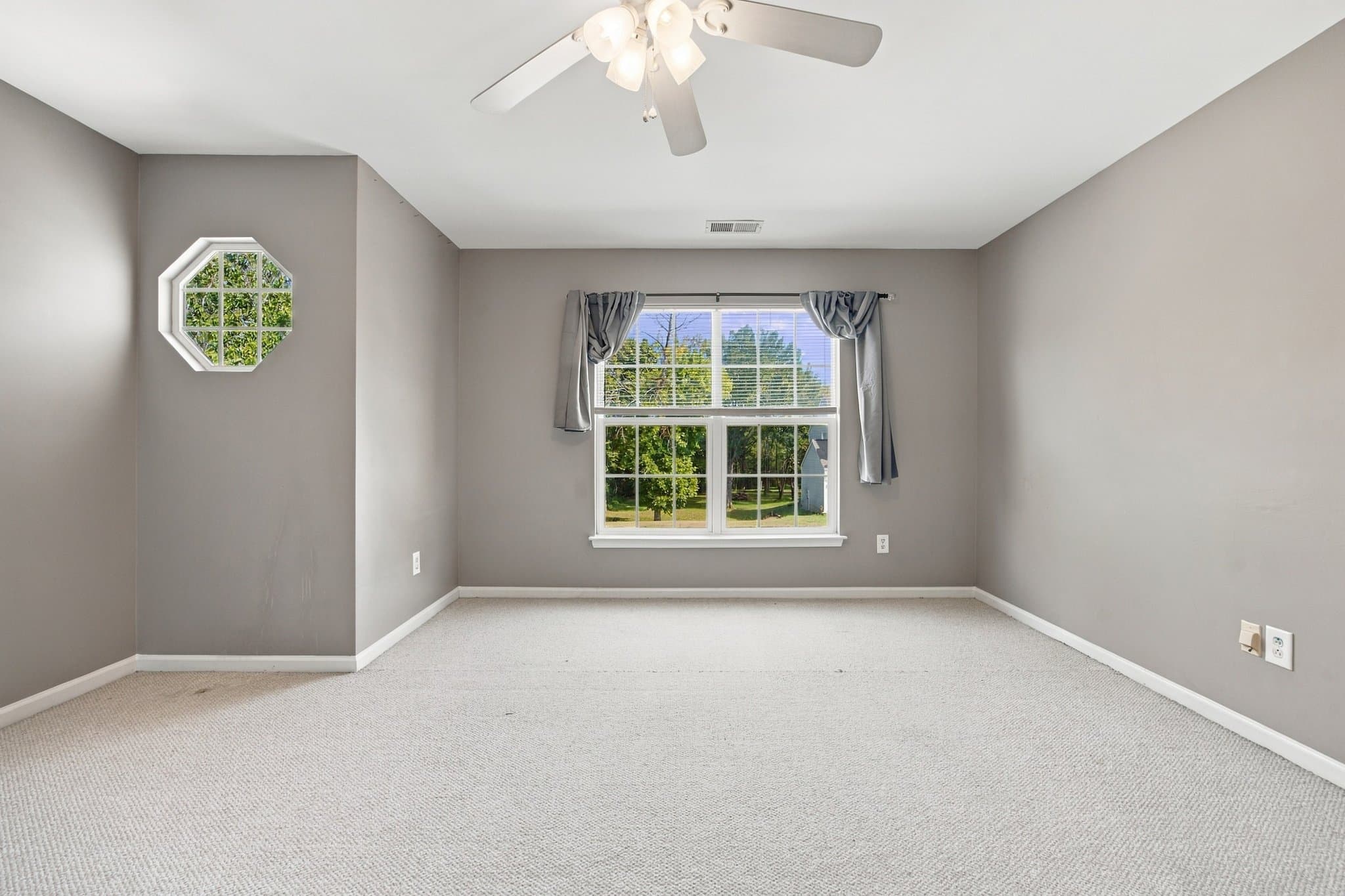 Concord House: 1017 Meadowbrook Ln SW