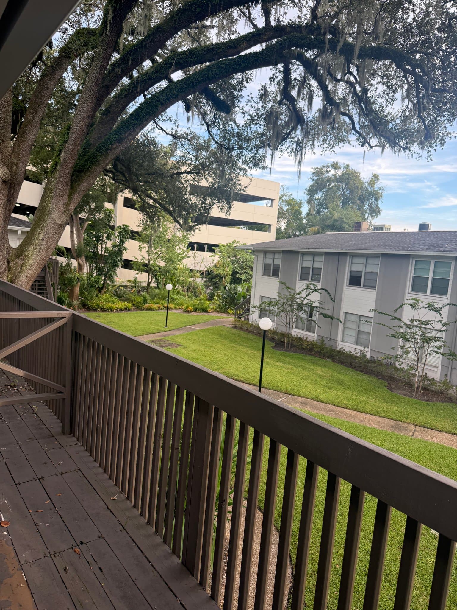 Orlando Condo: 132 W America St