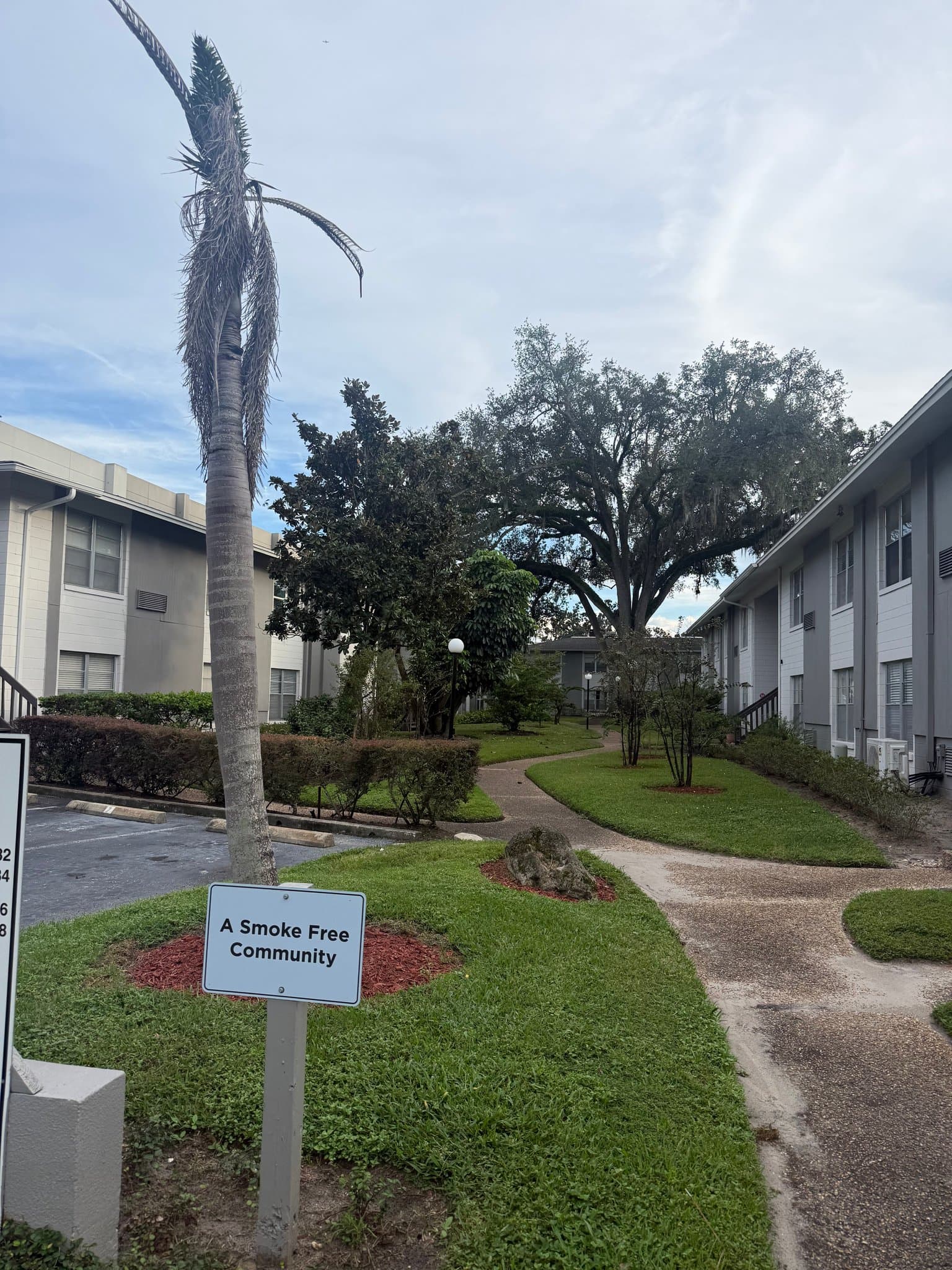Orlando Condo: 132 W America St
