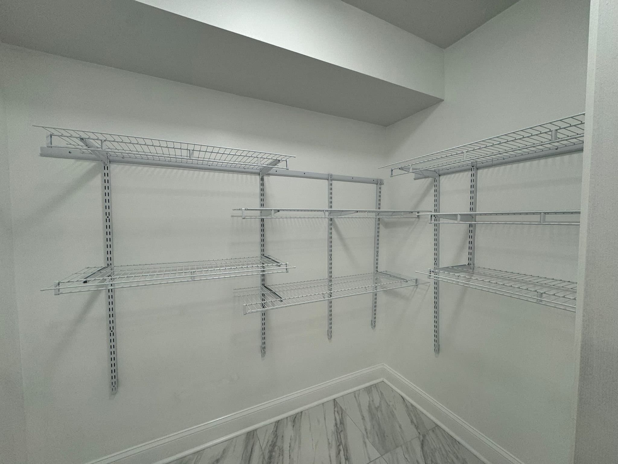 Springfield Apartment: 6164 Deer Ridge Trl
