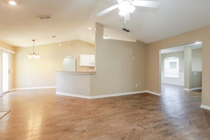 Jacksonville House: 10930 lydia estates drive