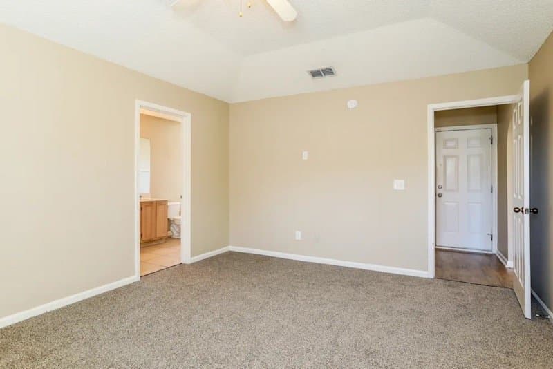 Jacksonville House: 10930 lydia estates drive