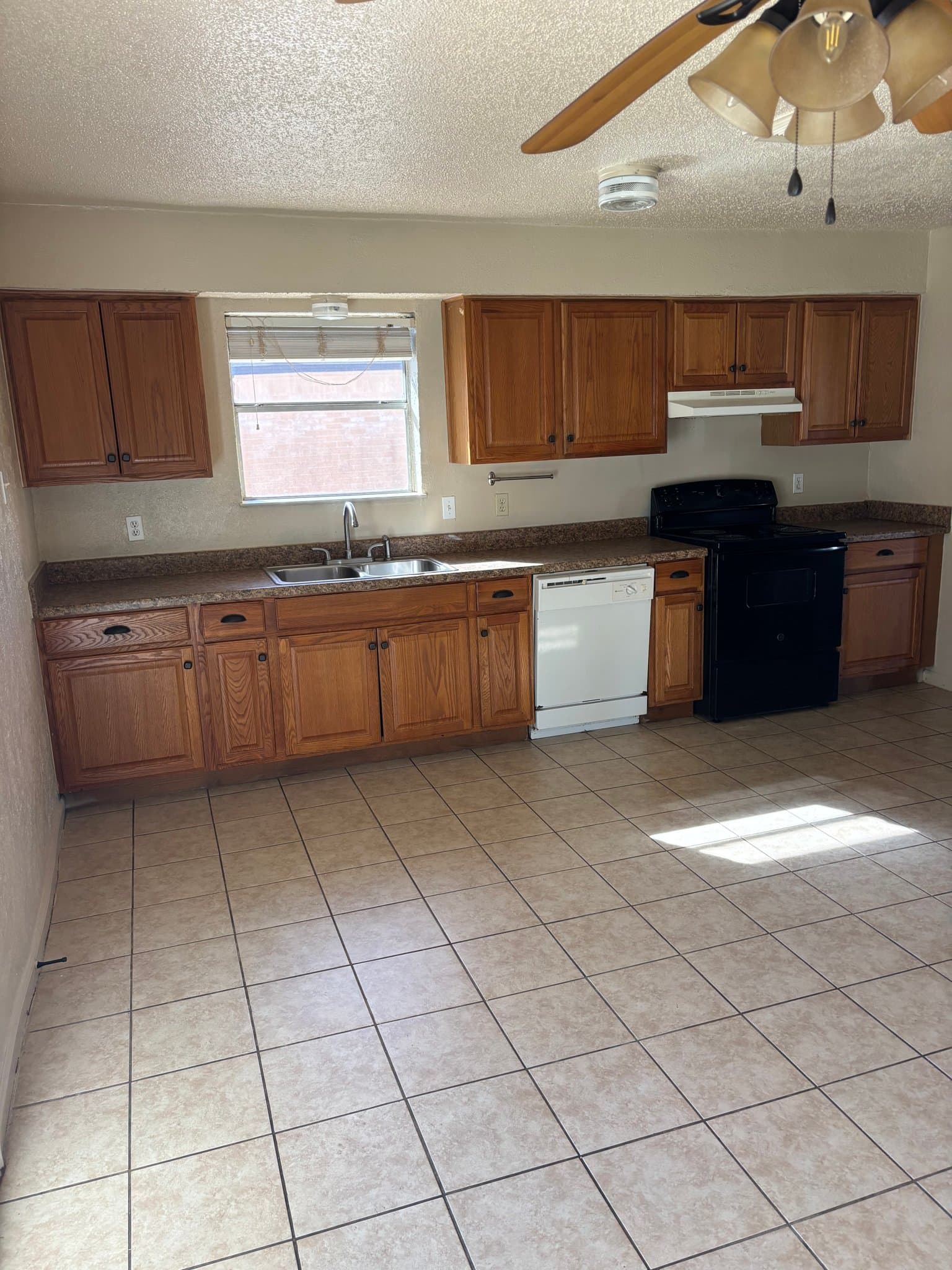 Angleton House: 1316 Hospital Dr