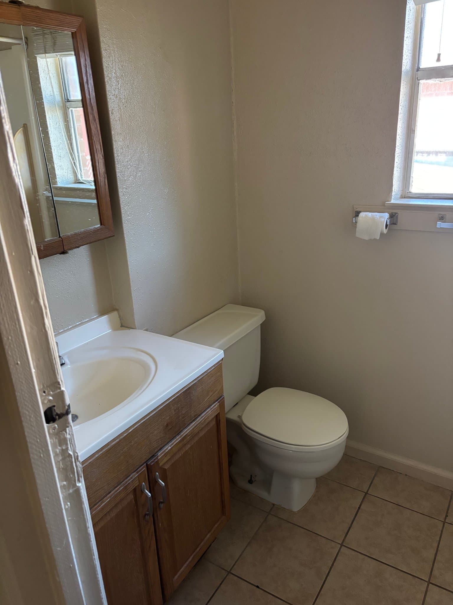 Angleton House: 1316 Hospital Dr
