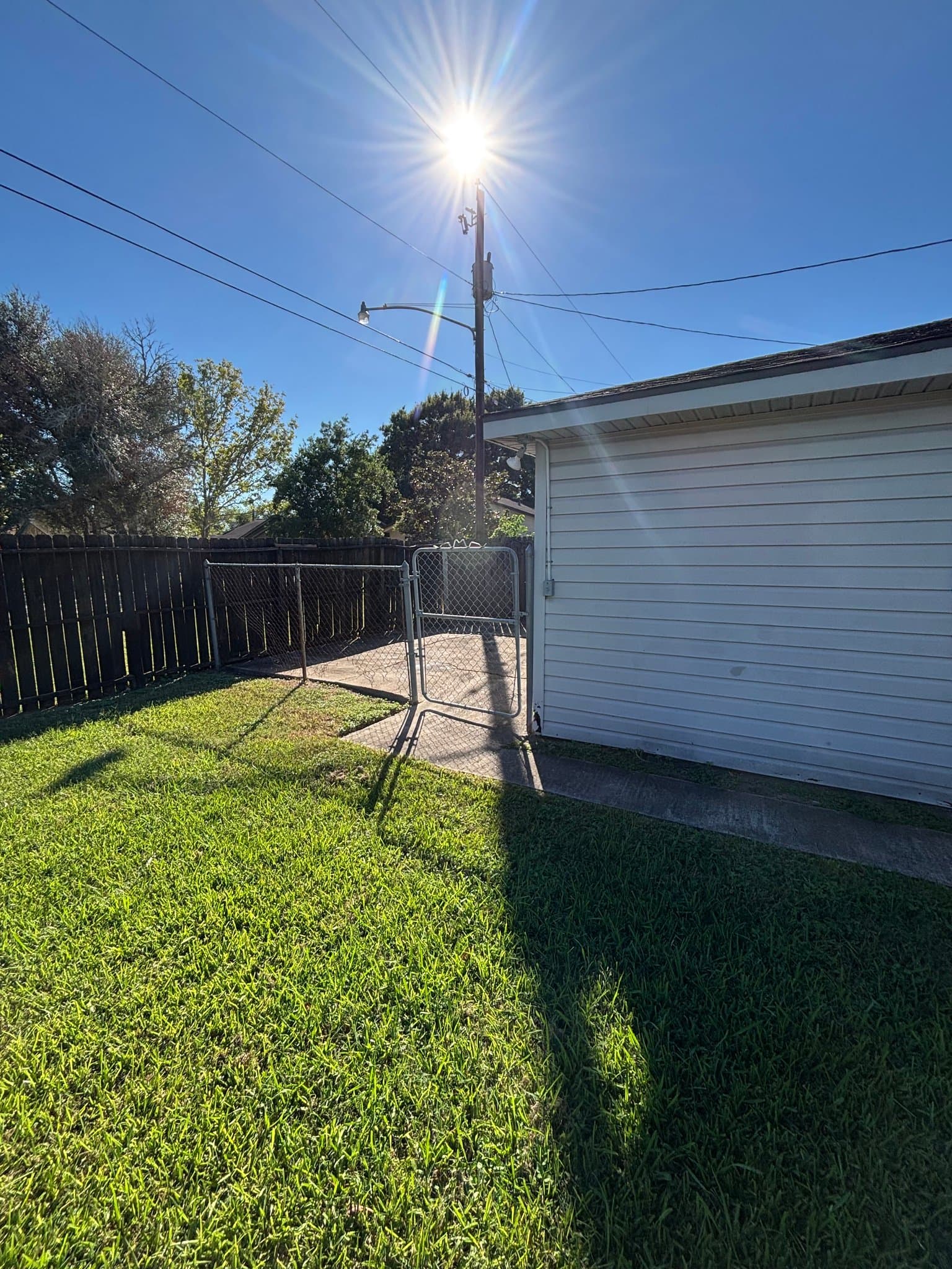 Angleton House: 1316 Hospital Dr