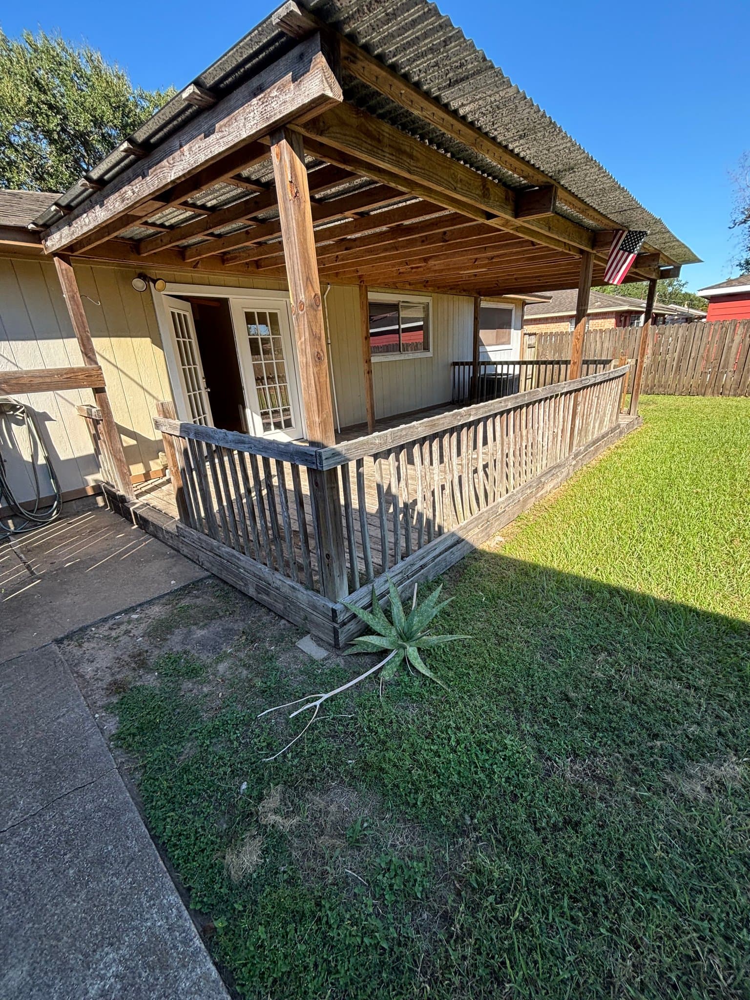 Angleton House: 1316 Hospital Dr