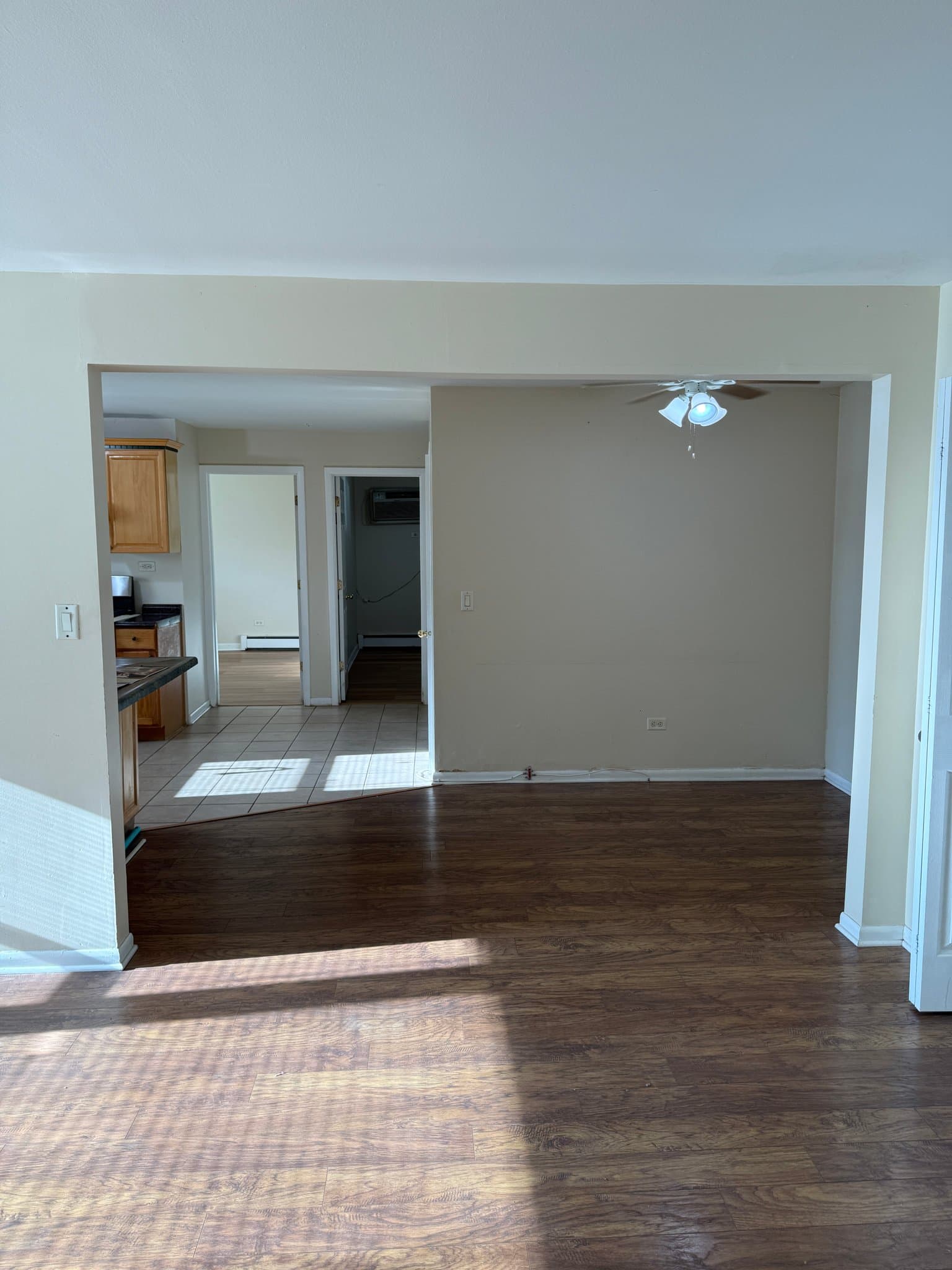 Des Plaines Apartment: 135 Dover Dr