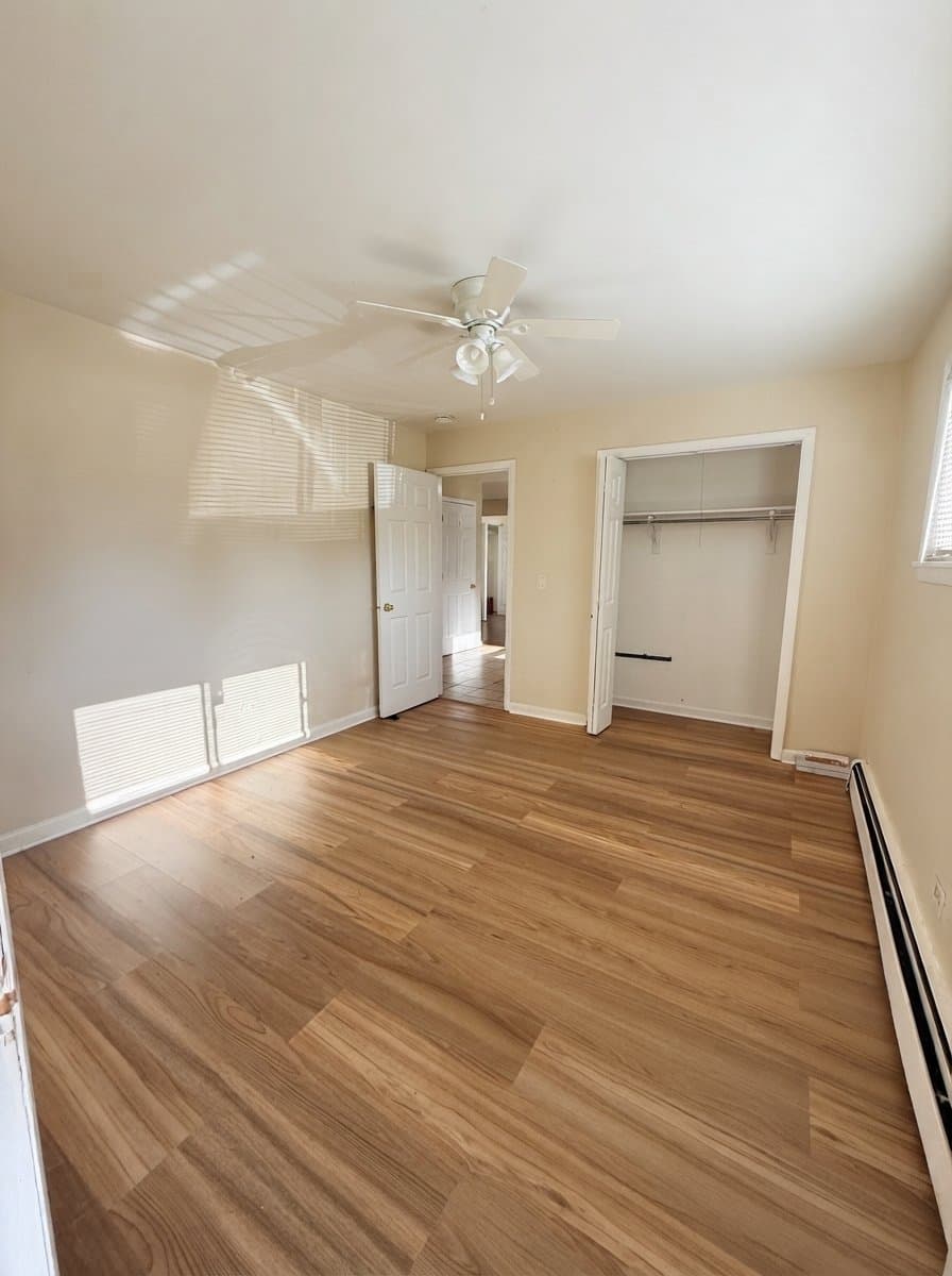 Des Plaines Apartment: 135 Dover Dr