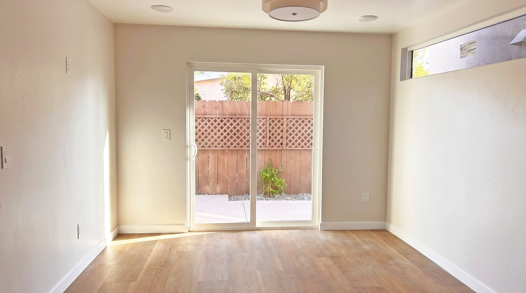 San Diego Condo: 4894 Doliva Dr.