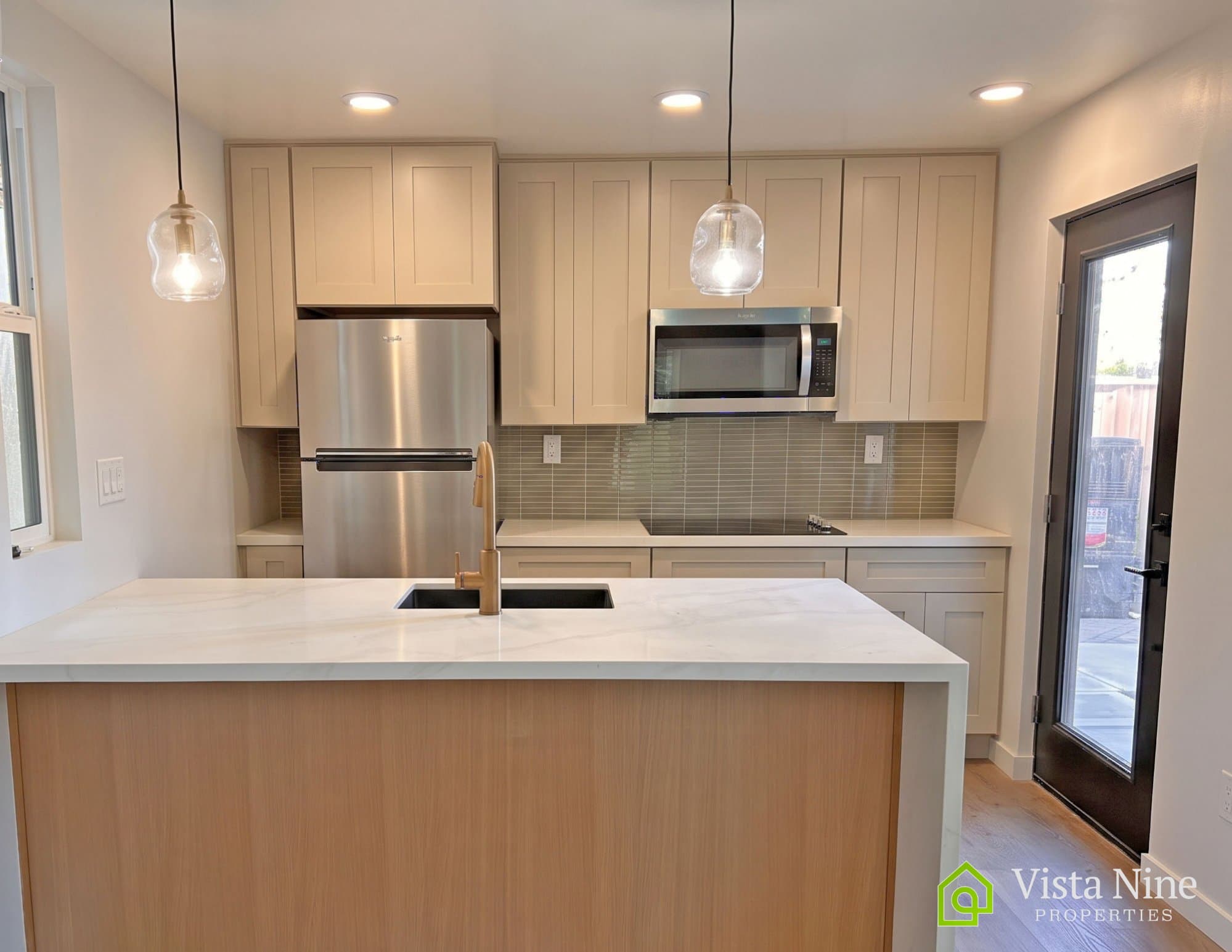 San Diego Condo: 4894 Doliva Dr.