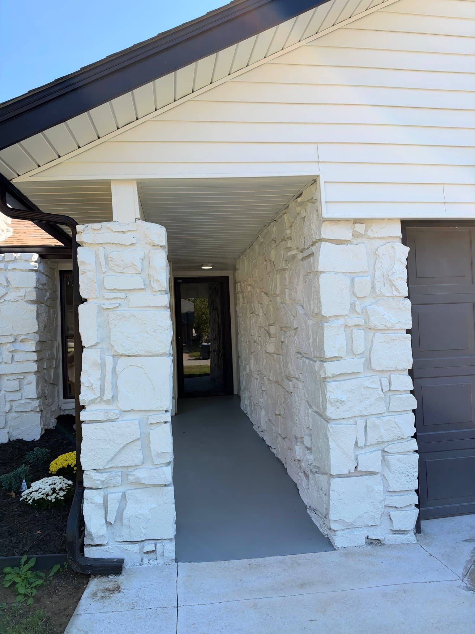 Tulsa House: 2950 W 66th St