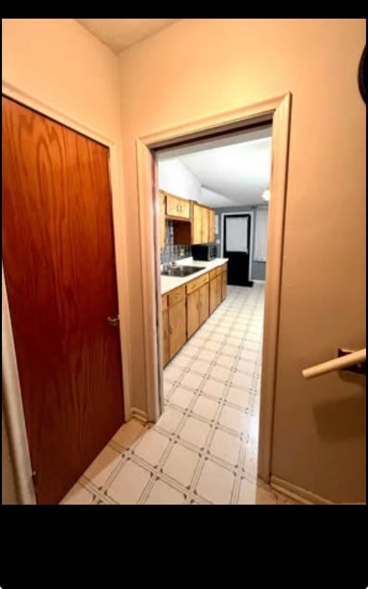 Saint Paul House: 1964 Nokomis Ave