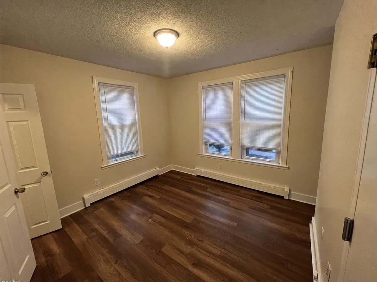 Boston Apartment: 2 Maple St