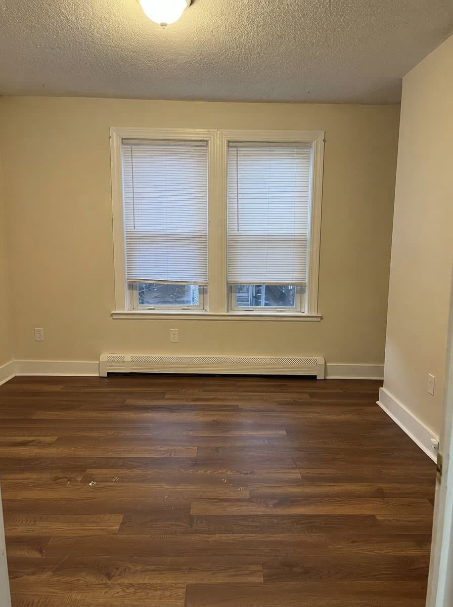 Boston Apartment: 2 Maple St