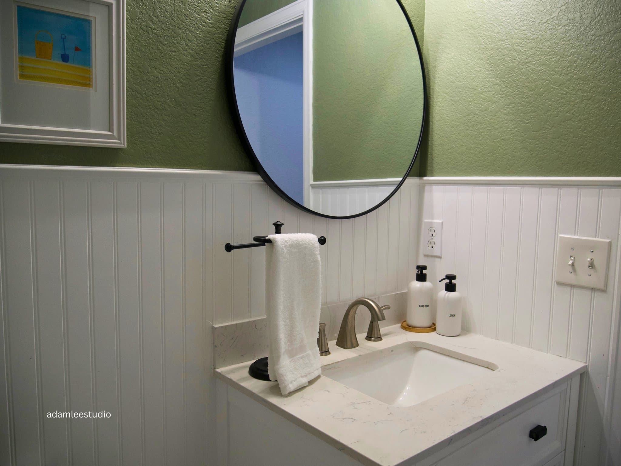Thornton Single Room: 10144 Madison Street