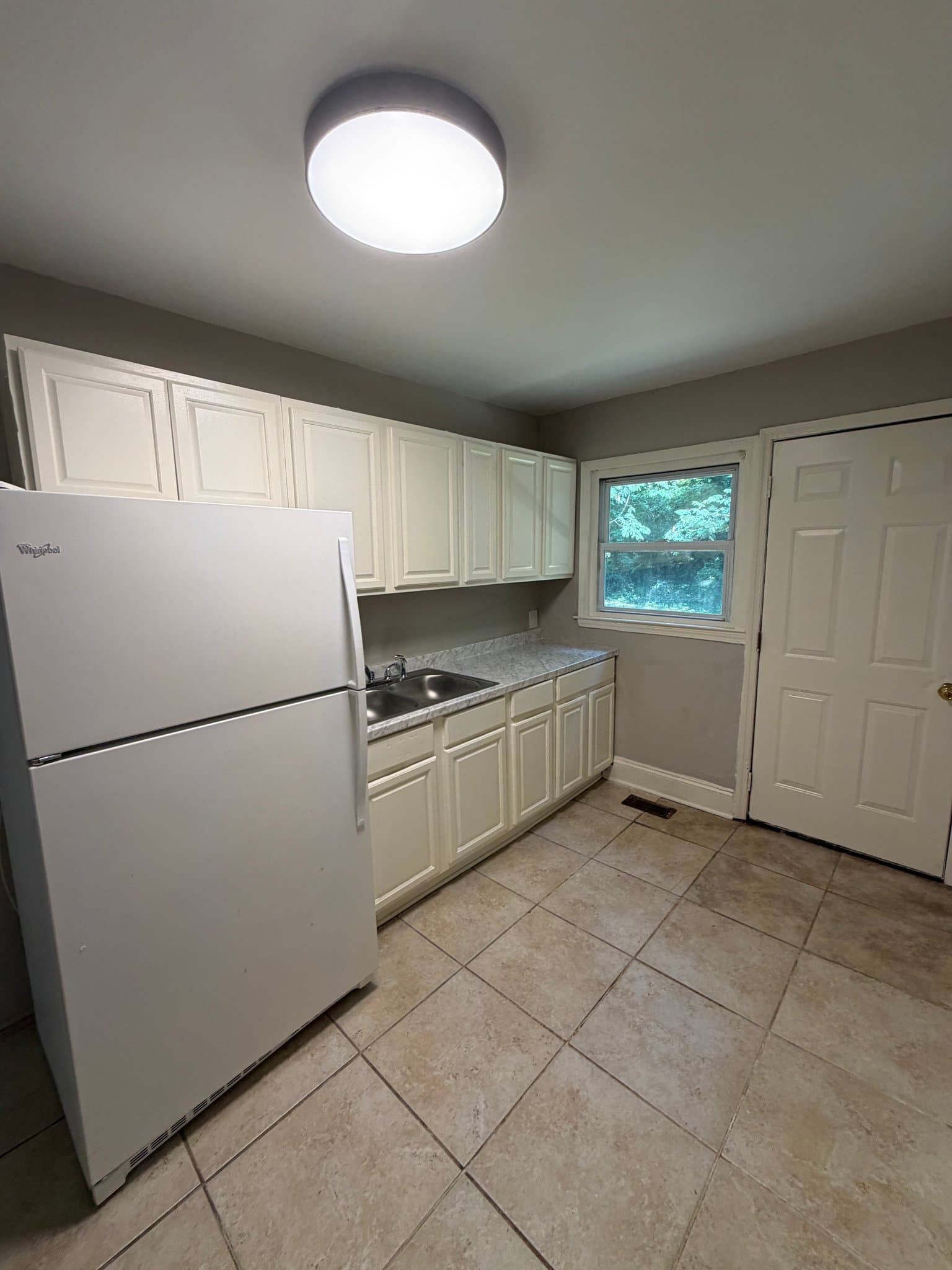 Charlotte Multiplex: 3110 Capitol Dr