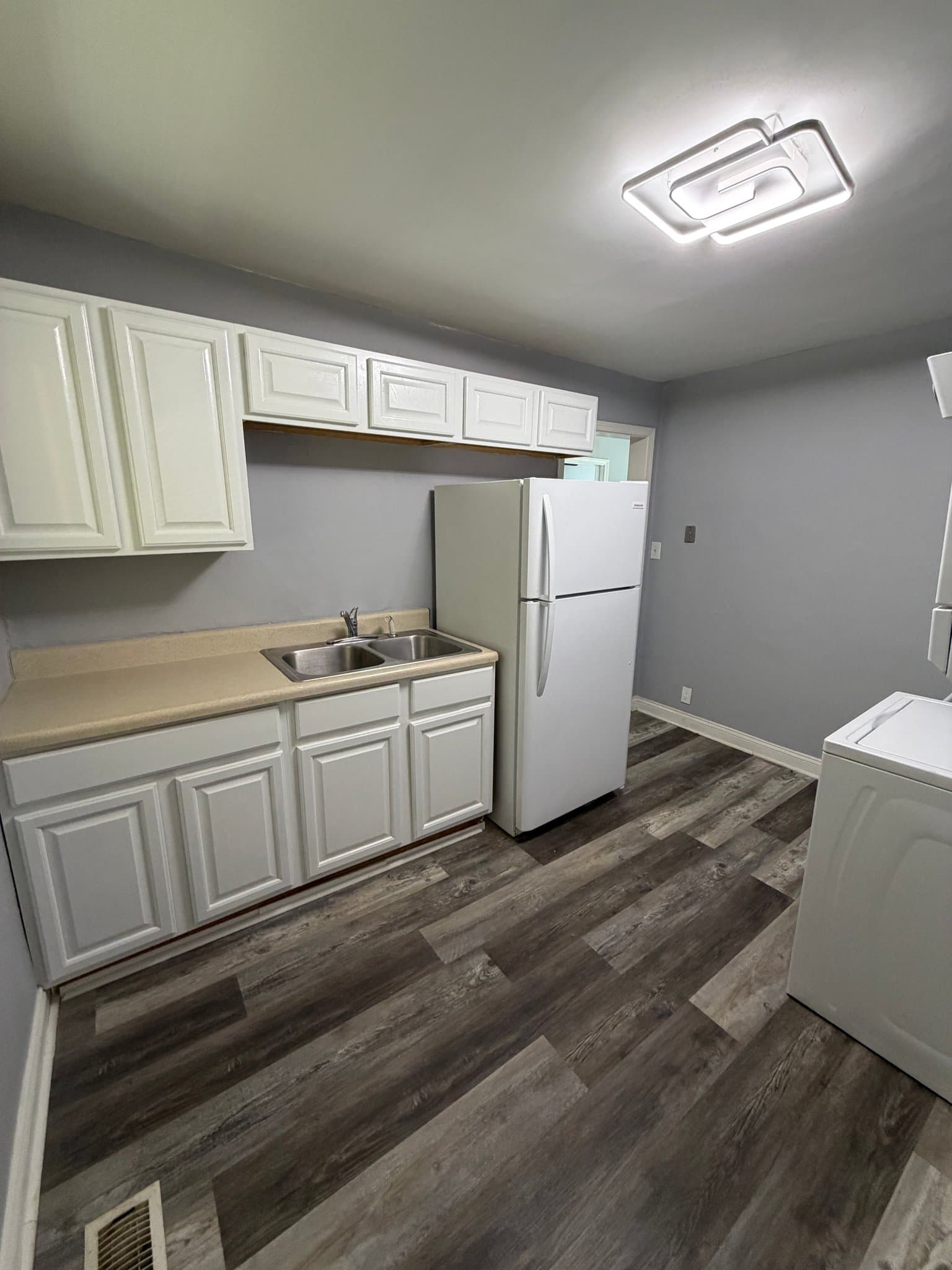 Charlotte Multiplex: 3110 Capitol Dr