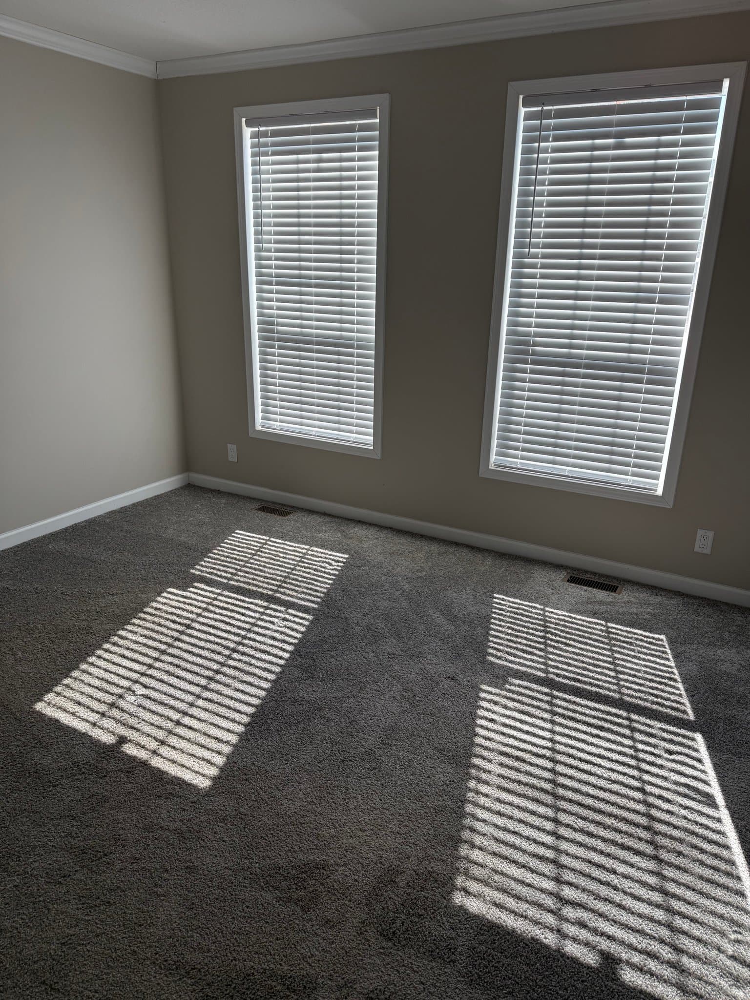 Jasper House: 2408 13th Ave SE