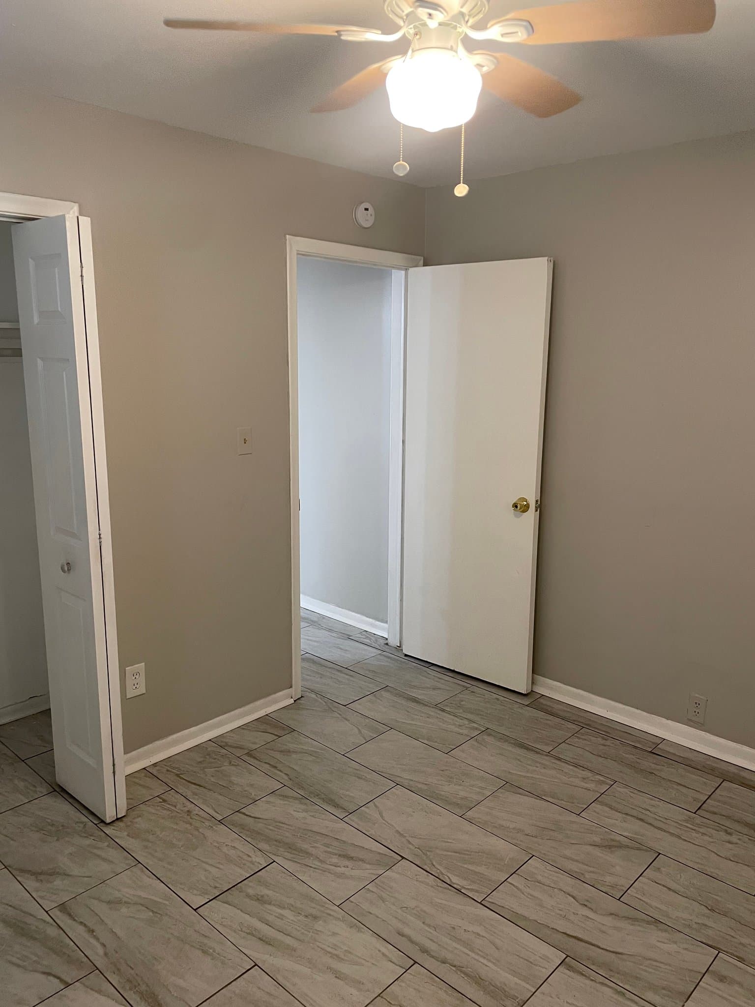 Detroit Apartment: 4865 Cadieux Road