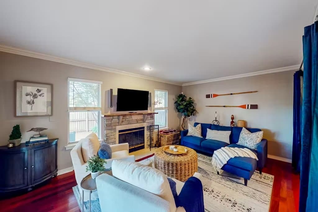 Annapolis House: 1548 Ritchie Lane