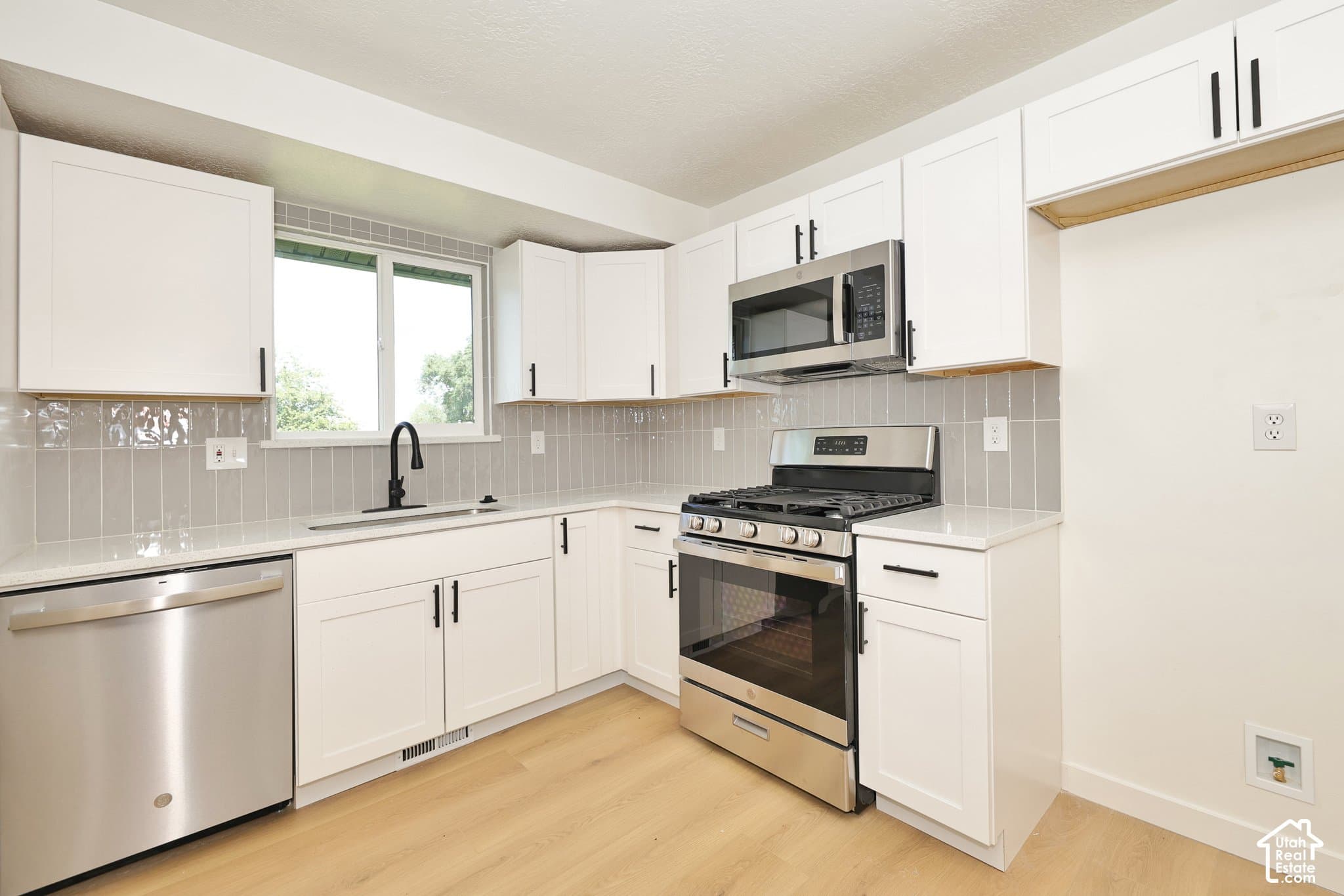Magna House: 7222 W Gardenia Ave
