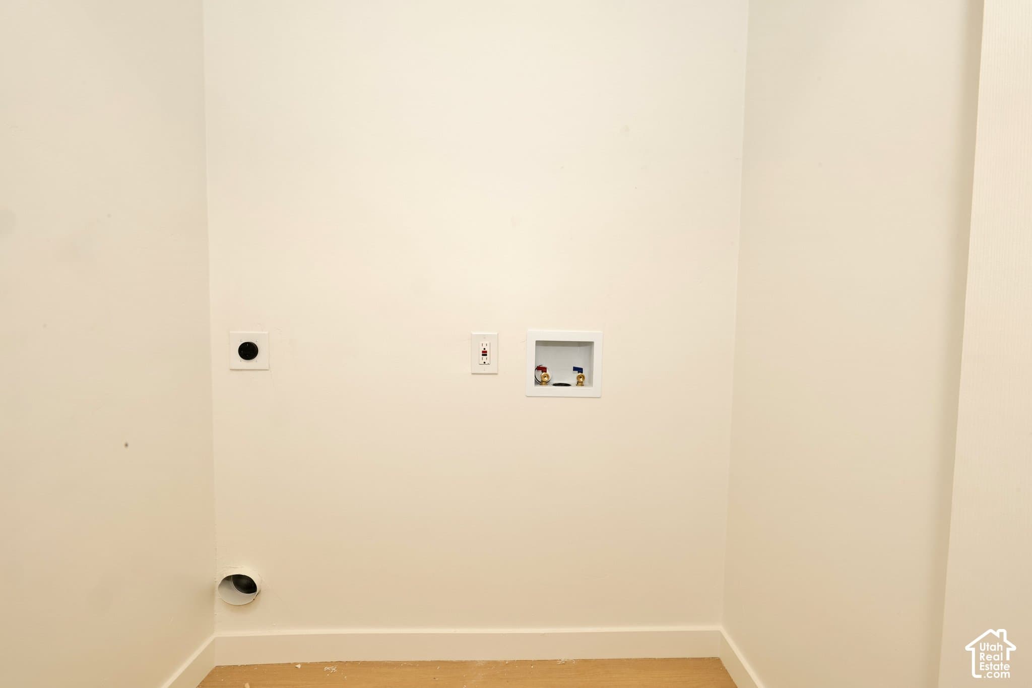 Magna House: 7222 W Gardenia Ave