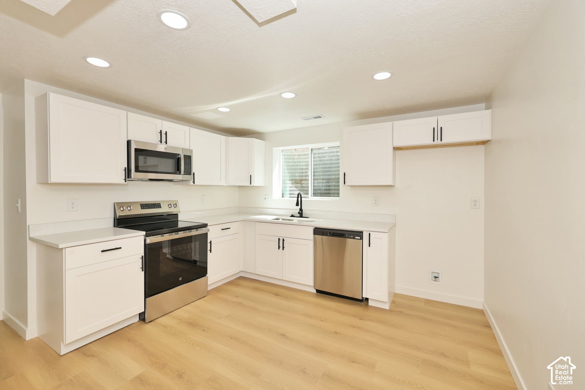 Magna House: 7222 W Gardenia Ave