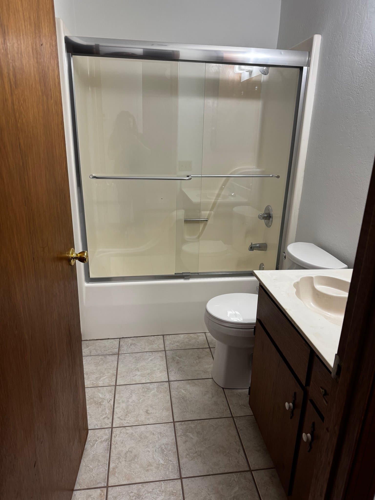 Jackson Apartment: 315 E Main St