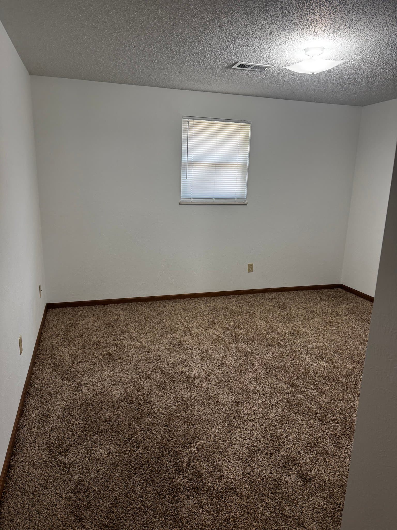 Jackson Apartment: 315 E Main St
