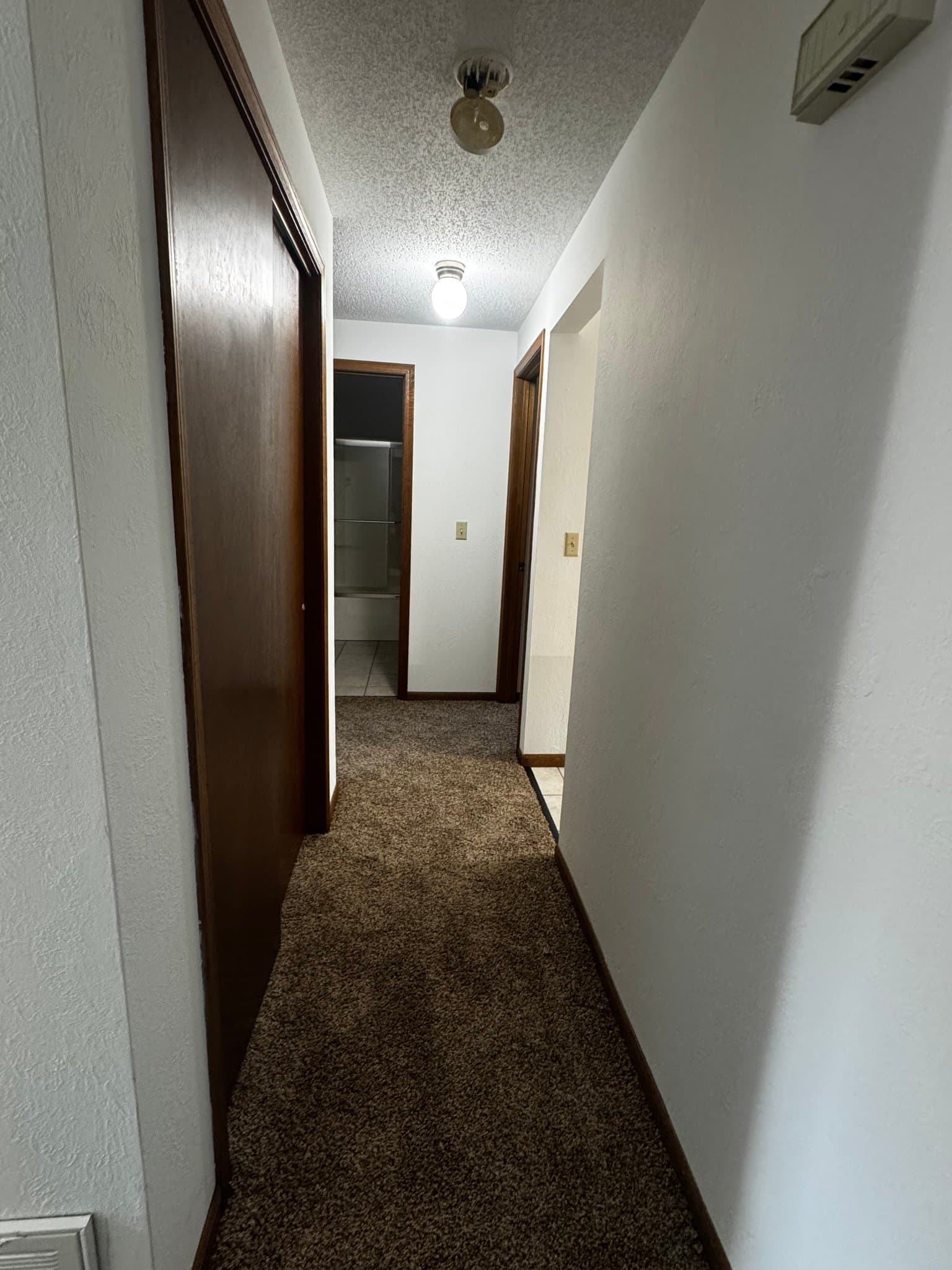 Jackson Apartment: 315 E Main St