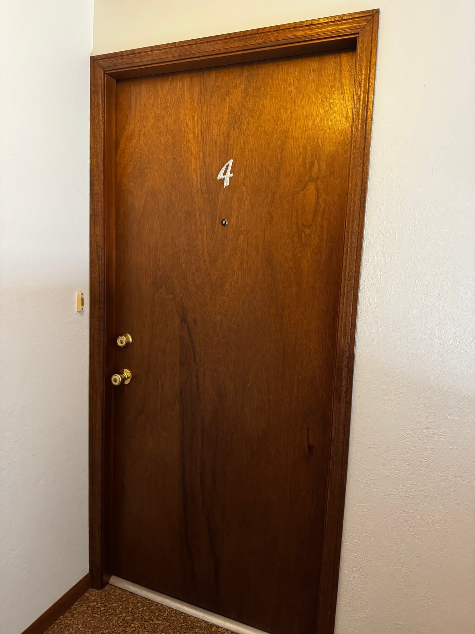 Jackson Apartment: 315 E Main St