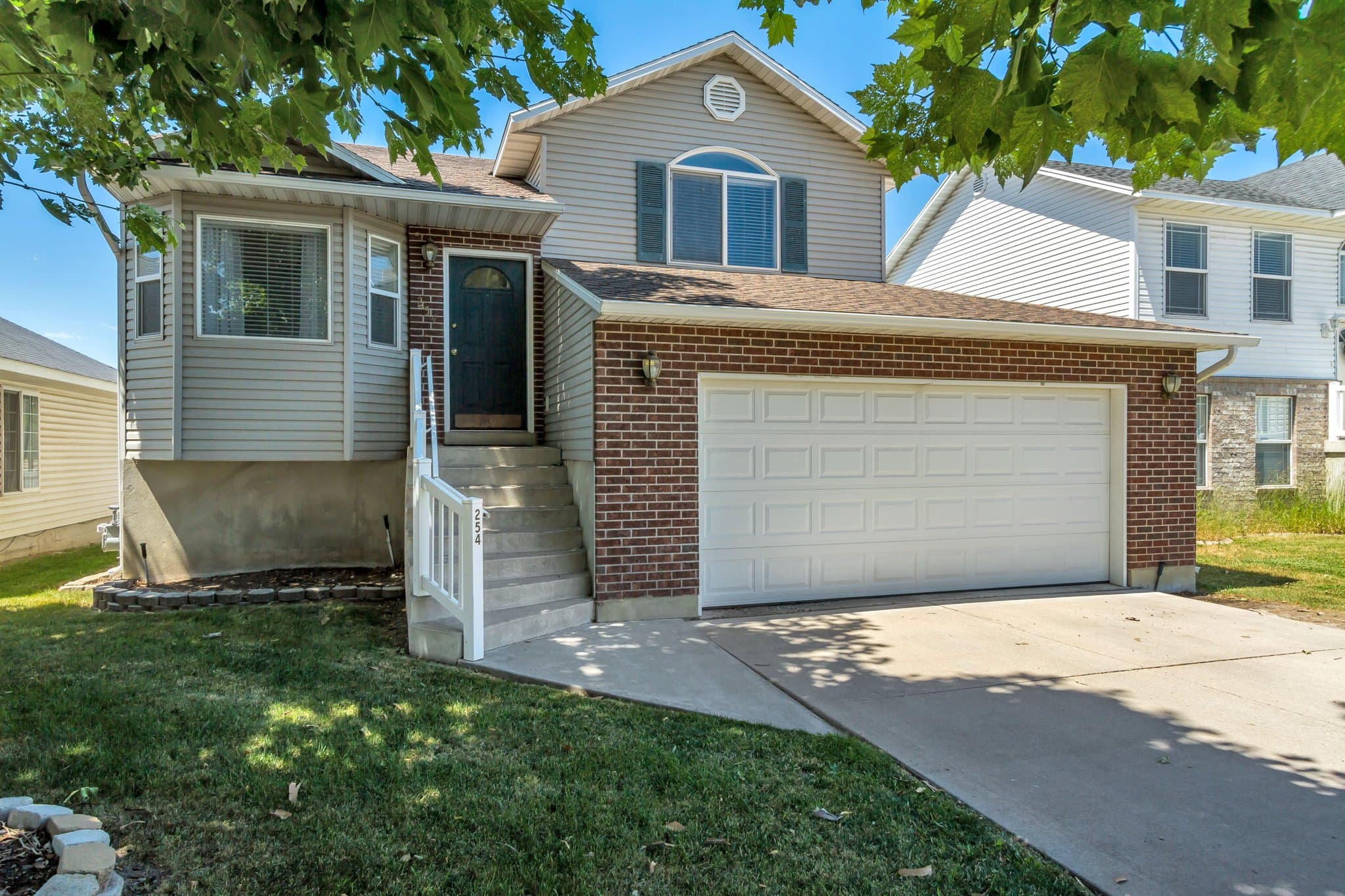 Logan House: 254 Rosewood Cir
