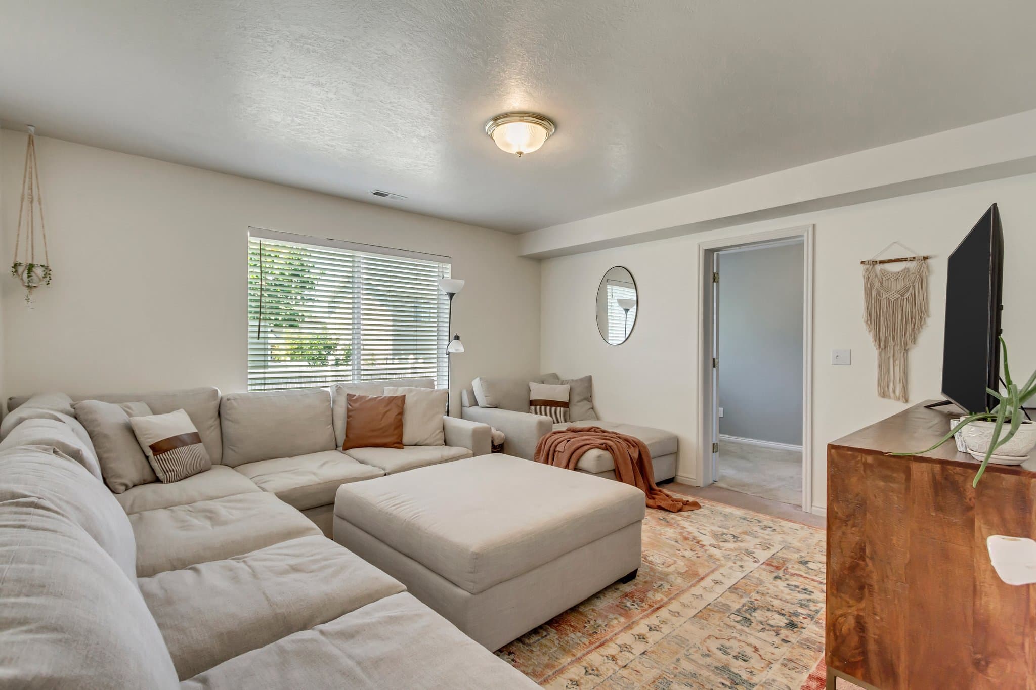 Logan House: 254 Rosewood Cir