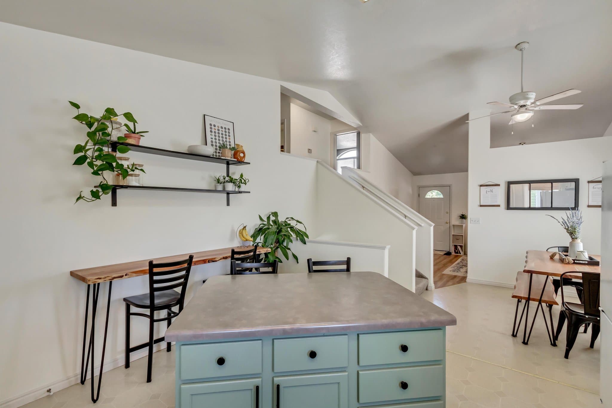 Logan House: 254 Rosewood Cir
