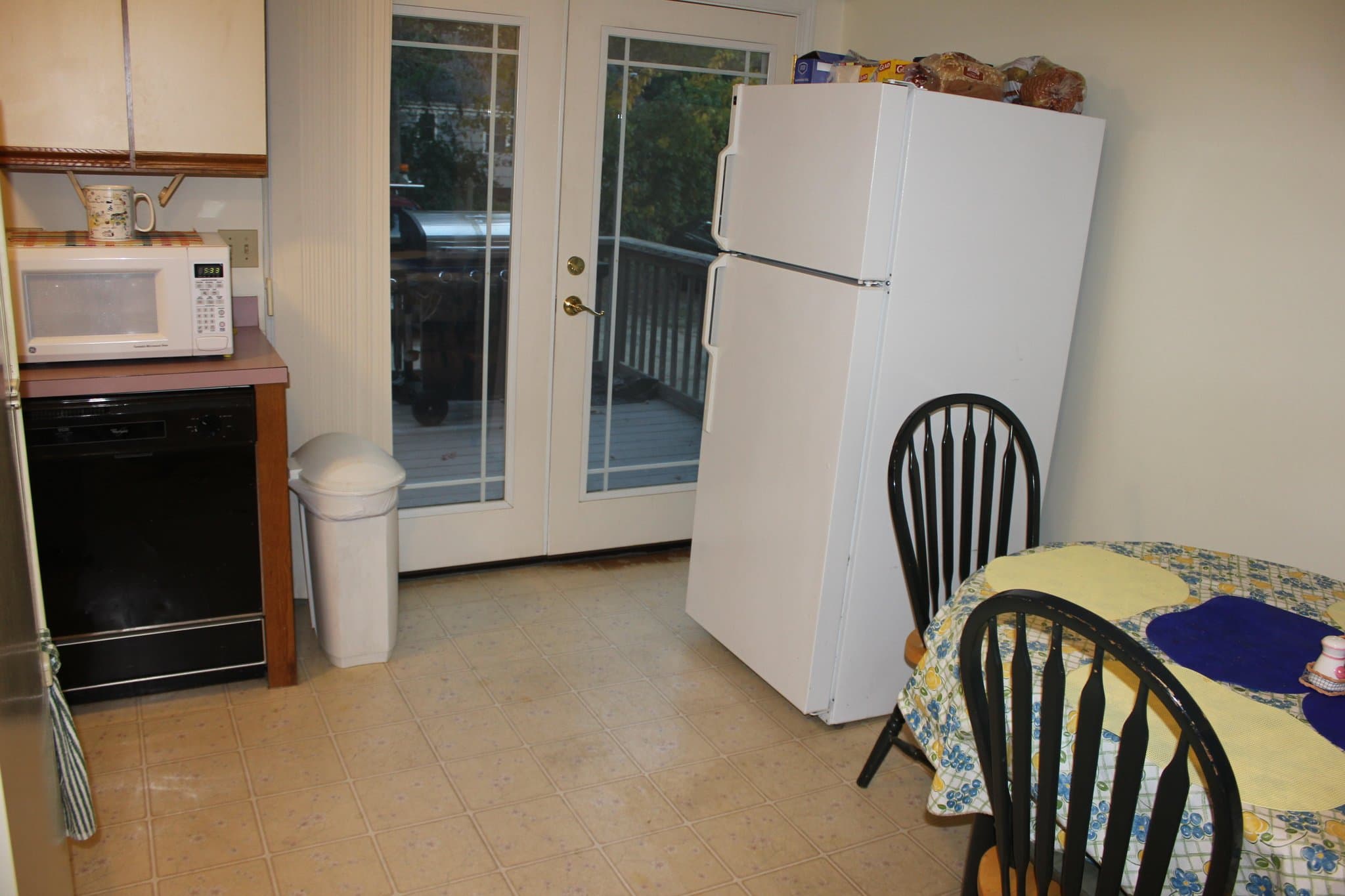 Hyannis Single Room: 79 Linden Street