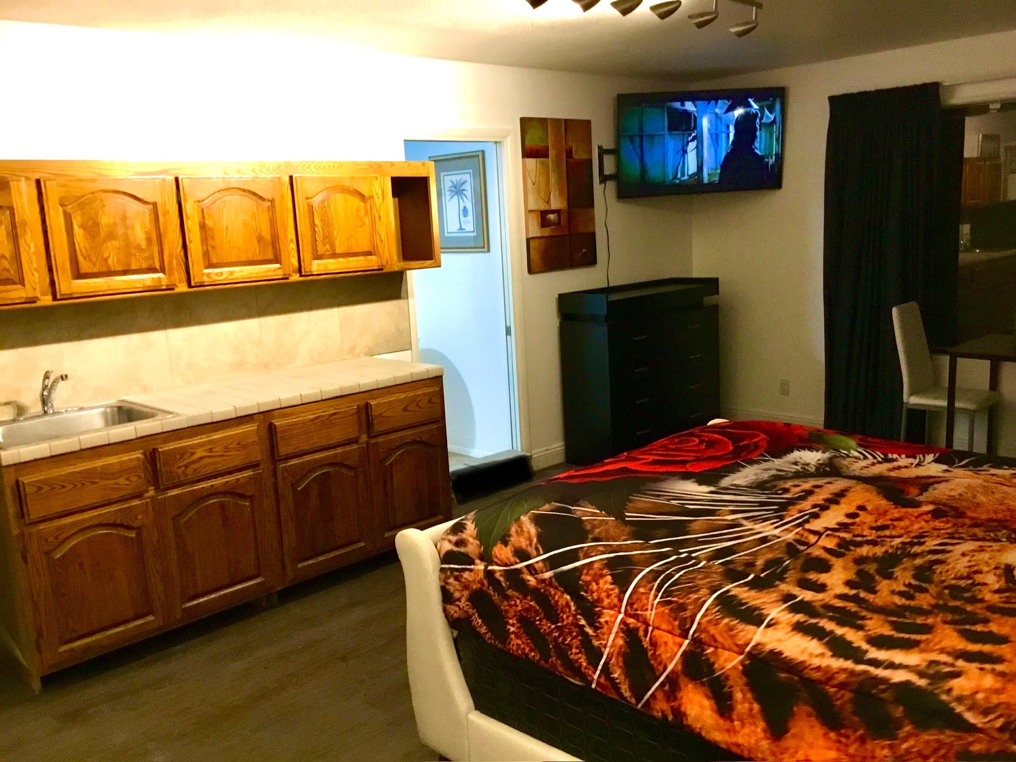 Las Vegas Apartment: 1870 E Viking Rd